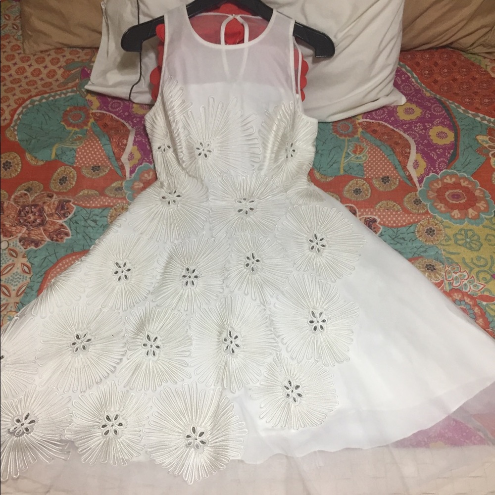 White Party/Cocktail Dress